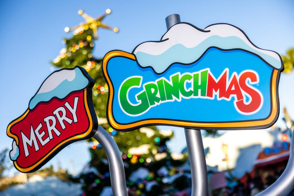 Grinchmas sign