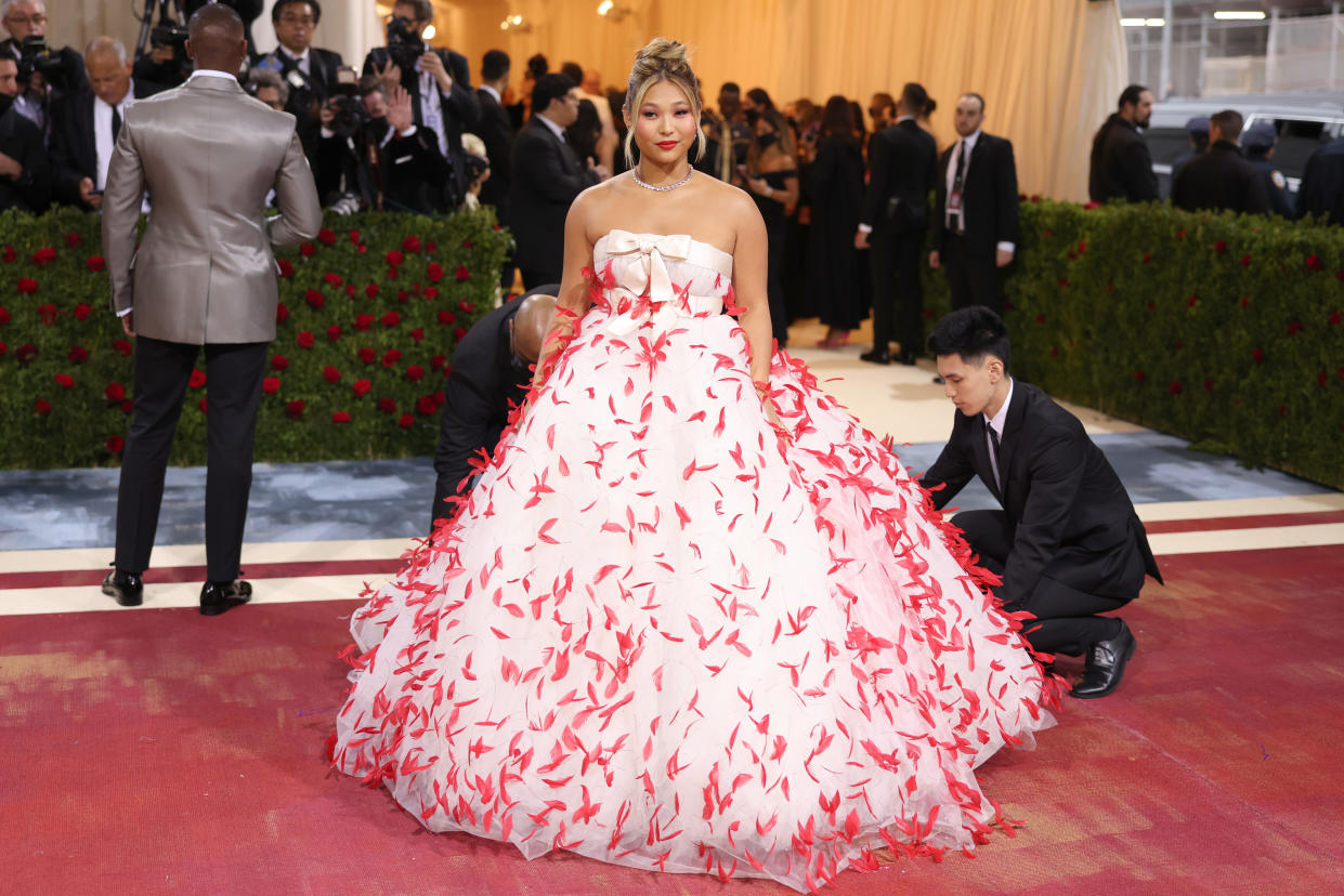 Chloe Kim gives a nod to her sport at the 2022 Met Gala. (Photo: Getty Images)