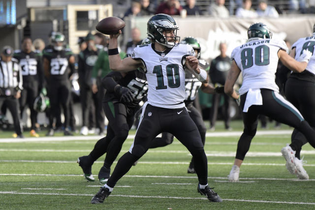 December 5, 2021, East Rutherford, New Jersey, USA: Philadelphia Eagles  running back Kenneth Gainwell (14) reacts after scoring a touchdown in the  second quarter against the Jets at MetLife Stadium in East