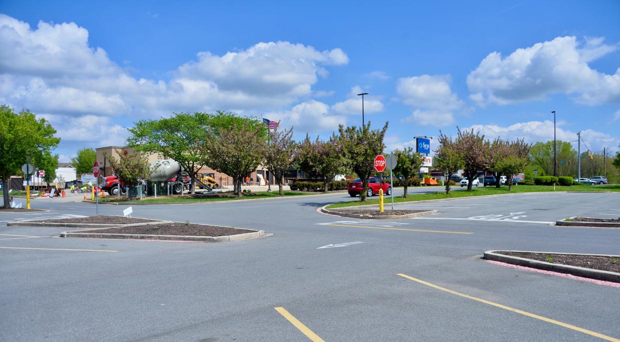 A Panda Express is planned on the parking lot to the upper right, across the Valley Park Commons entryway from Chick-fil-A. This view is looking towards Wesel Boulevard with Chick-fil-A on the left.
