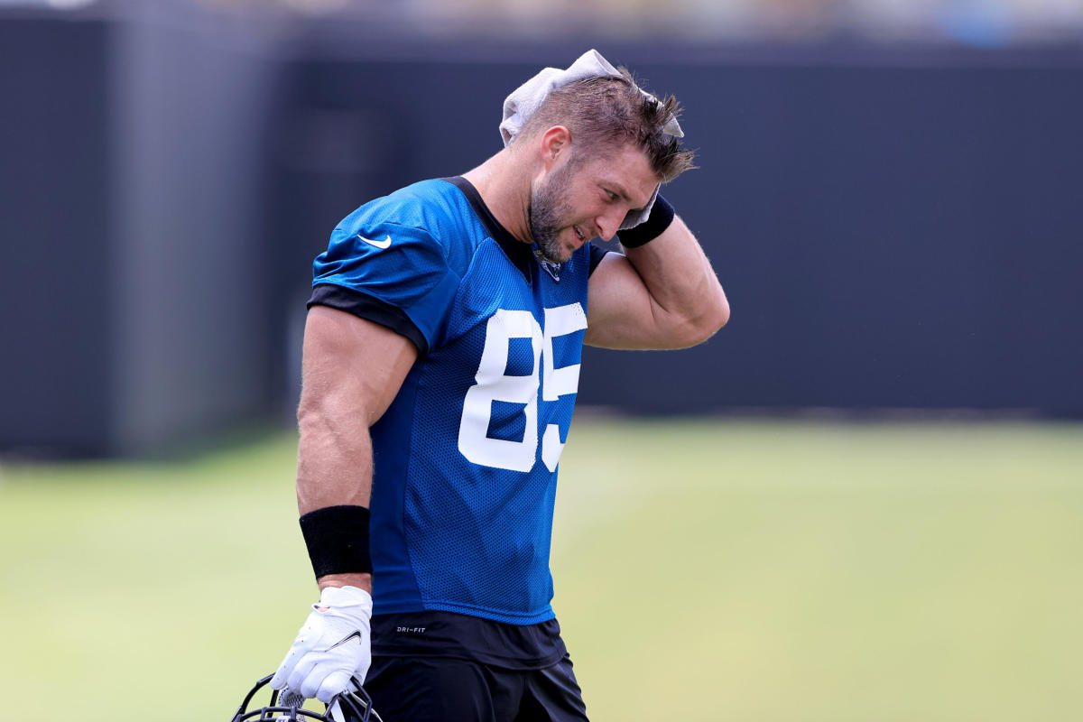 Jacksonville Jaguars release Tim Tebow after 1 preseason game