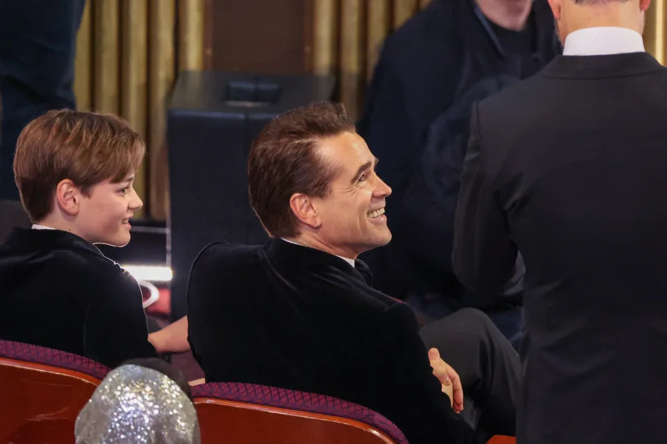 HOLLYWOOD, CA - MARCH 12: Colin Farrell answers a fan question posed by Jimmy Kimmel at the 95th Academy Awards in the Dolby Theatre on March 12, 2023 in Hollywood, California. (Myung J. Chun / Los Angeles Times via Getty Images)