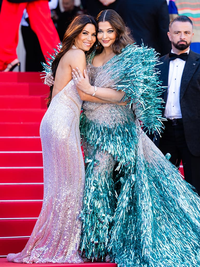 <p>Eva Longoria & Aishwarya Rai Bachchan</p>