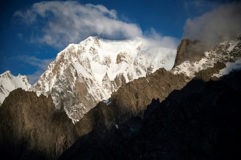 Bad weather kept rescuers from reaching the climbers (Marco Bertorello)