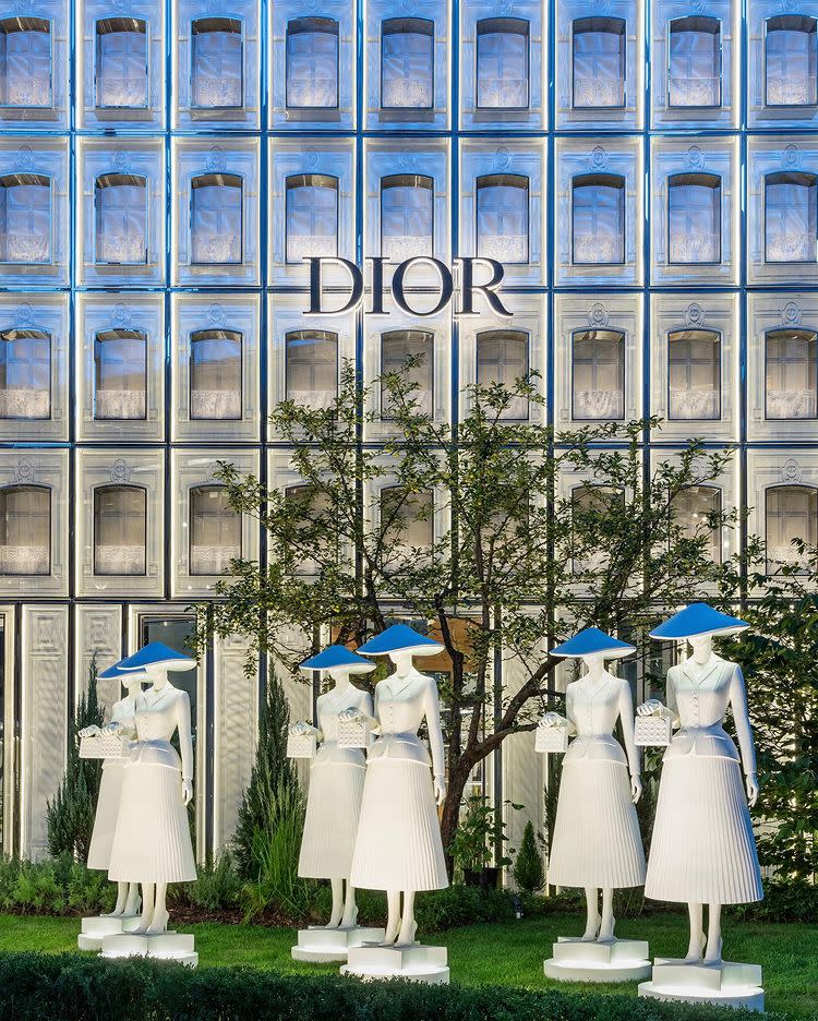 Dior在Google搜尋量上也佔有一席之地 Source: Dior