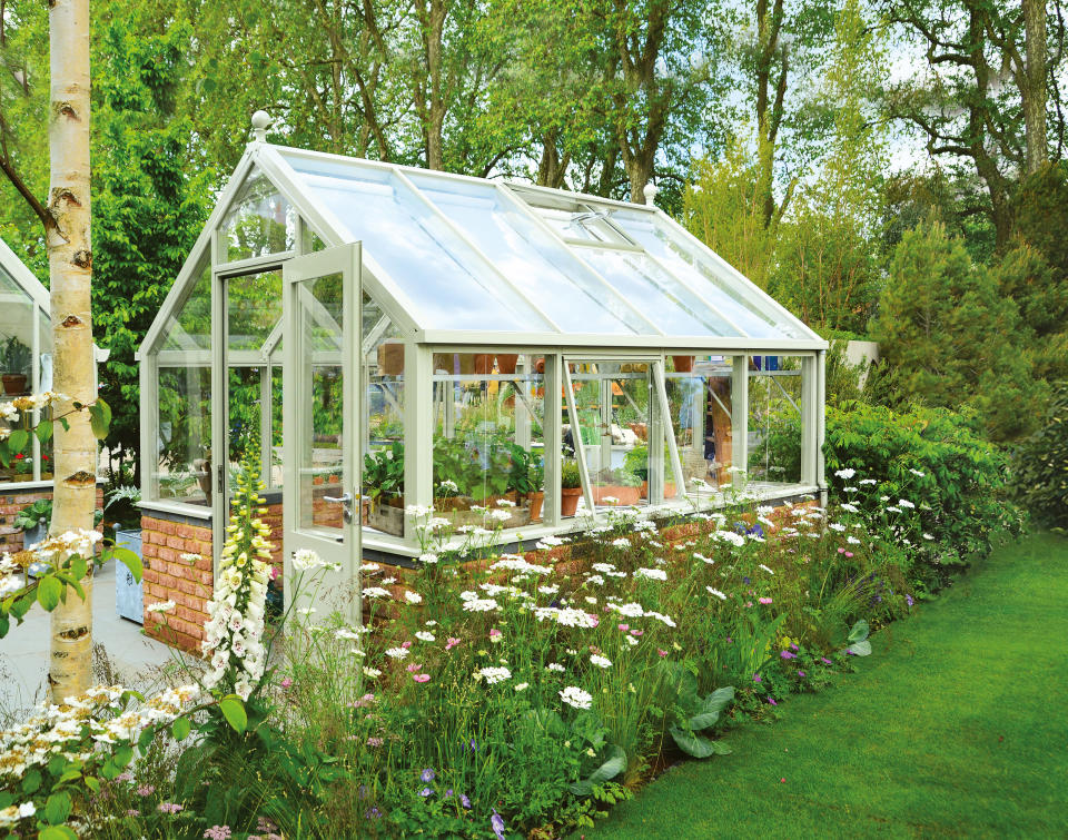 2. Position a greenhouse to get the sun