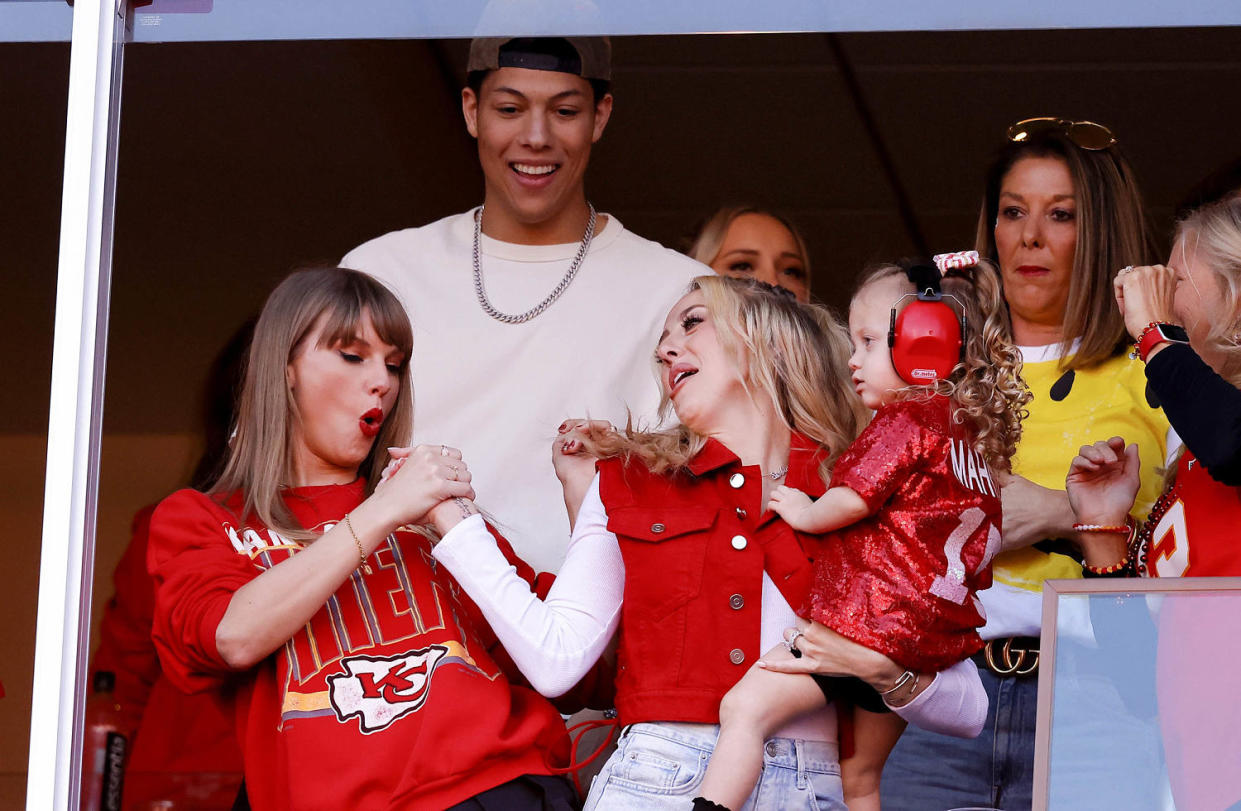 Taylor Swift and Brittany Mahomes  (David Eulitt / Getty Images)