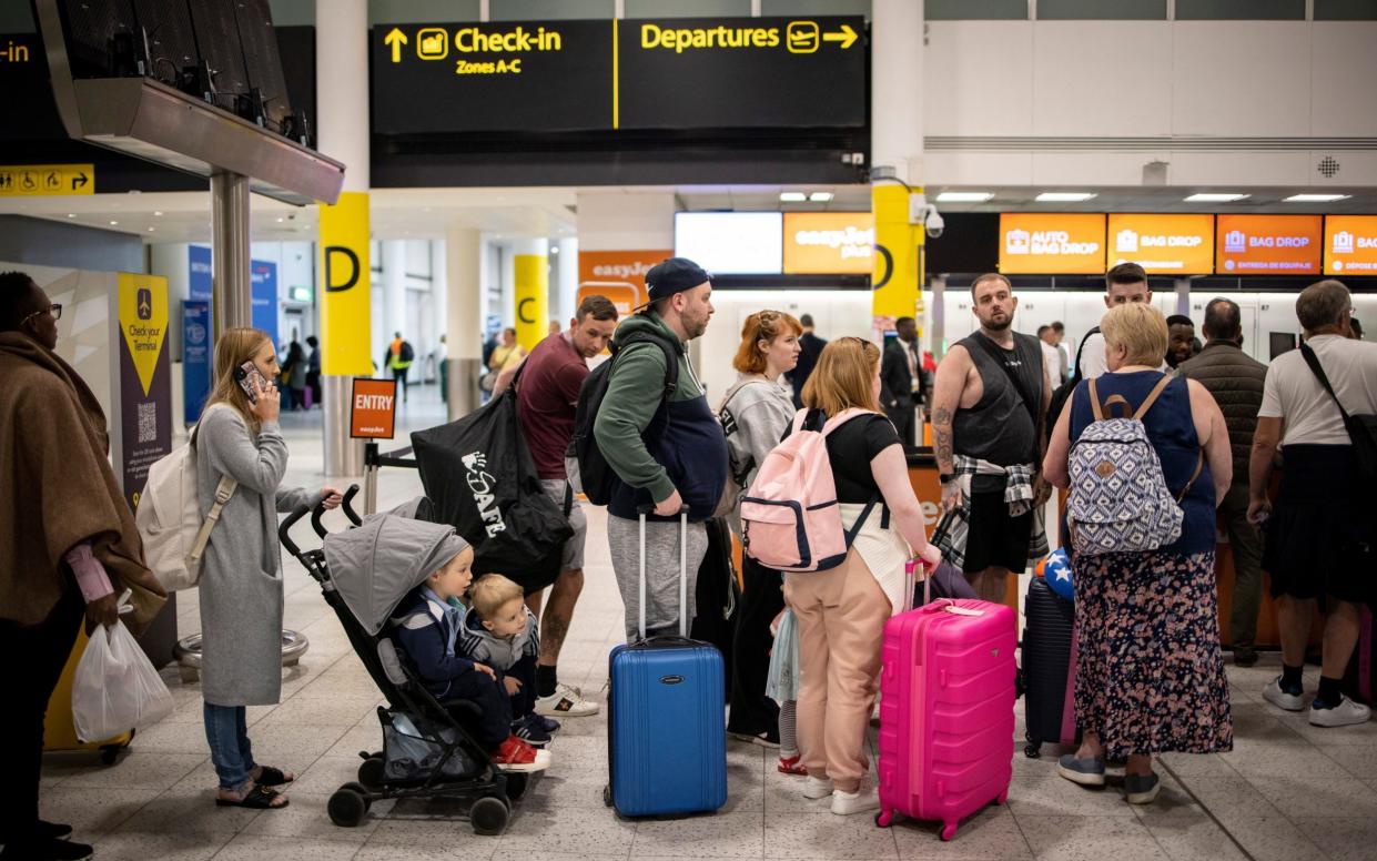 Families airport travel chaos - TOLGA AKMEN/EPA-EFE/SHUTTERSTOCK