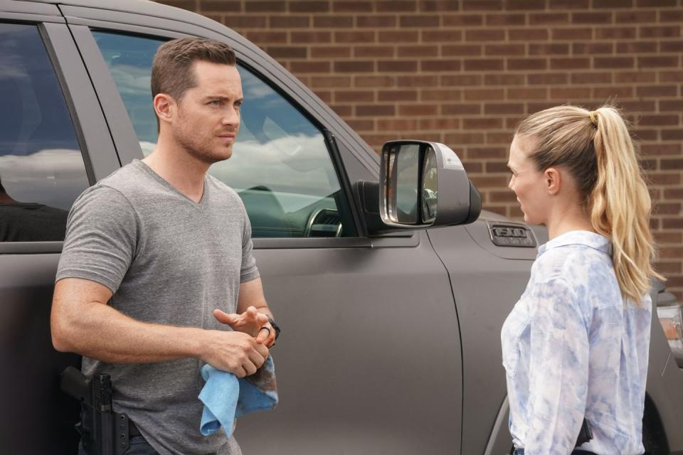 jesse lee soffer , tracy spiridako, chicago pd