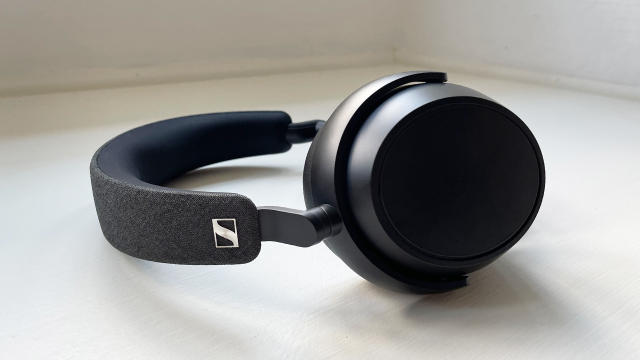 Ultimate Guide to Choosing Best Noise Cancelling Headphones