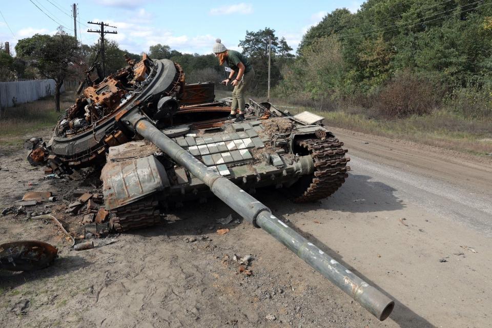 Destroyed Russian tank in Kharkiv Ukraine