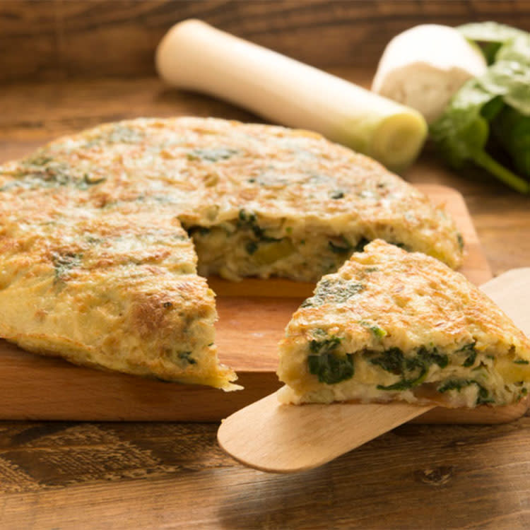 Tortilla de espinacas, puerro y queso de cabra