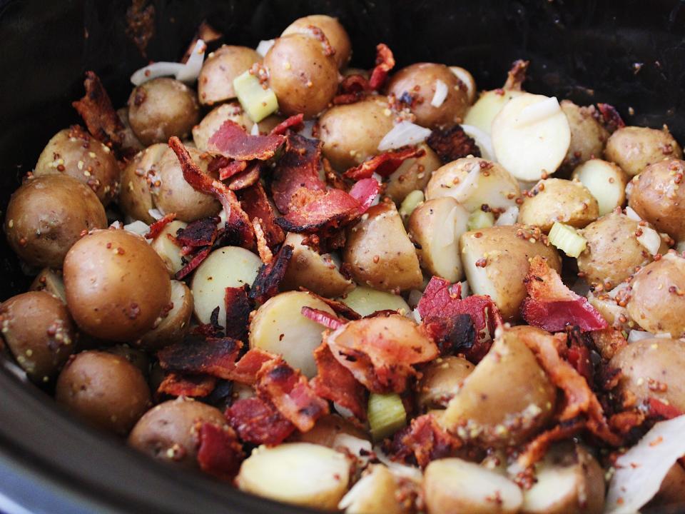 finished slow cooker potato salad with bacon