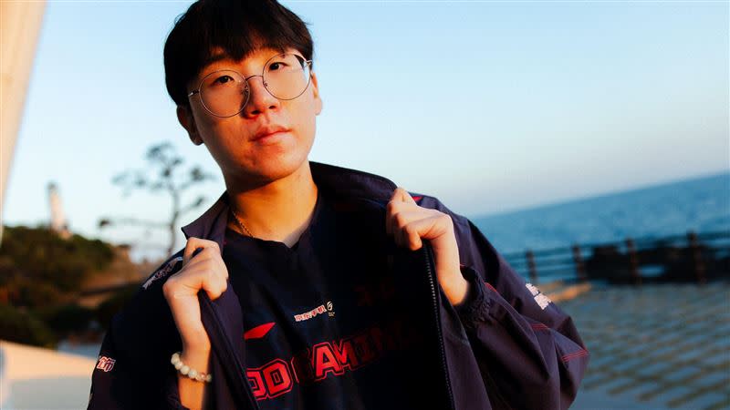 Ruler再次續約後，所屬隊伍JDG替他找了中文老師。（圖／翻攝自LoL Esports Flickr）