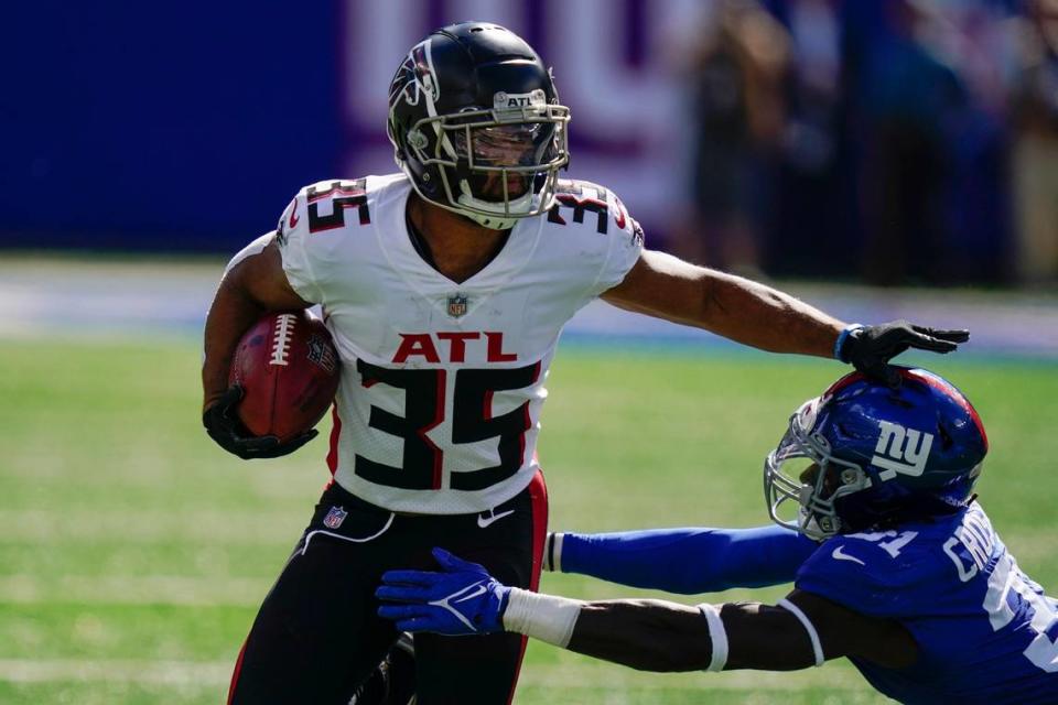 Avery Williams, a Boise State alum, returned three punts for 24 yards for the Atlanta Falcons on Sunday in a 17-14 win over the New York Giants.