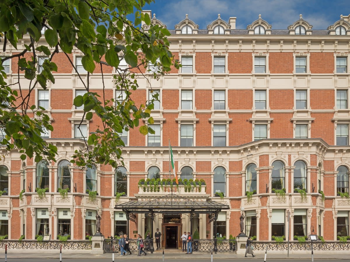 The brick building of The Shelbourne houses luxurious rooms and a cosy spa (Shelbourne hotel)