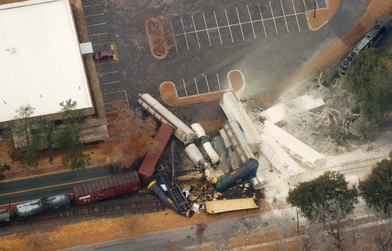 Wreckage from the crash on Jan 6, 2005.