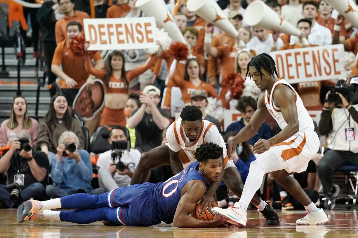 Texas basketball roster full of players who transferred in with one