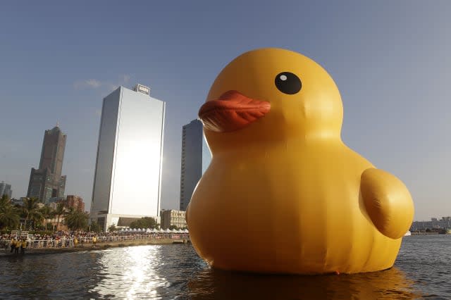 Row over giant rubber duck heading to Toronto