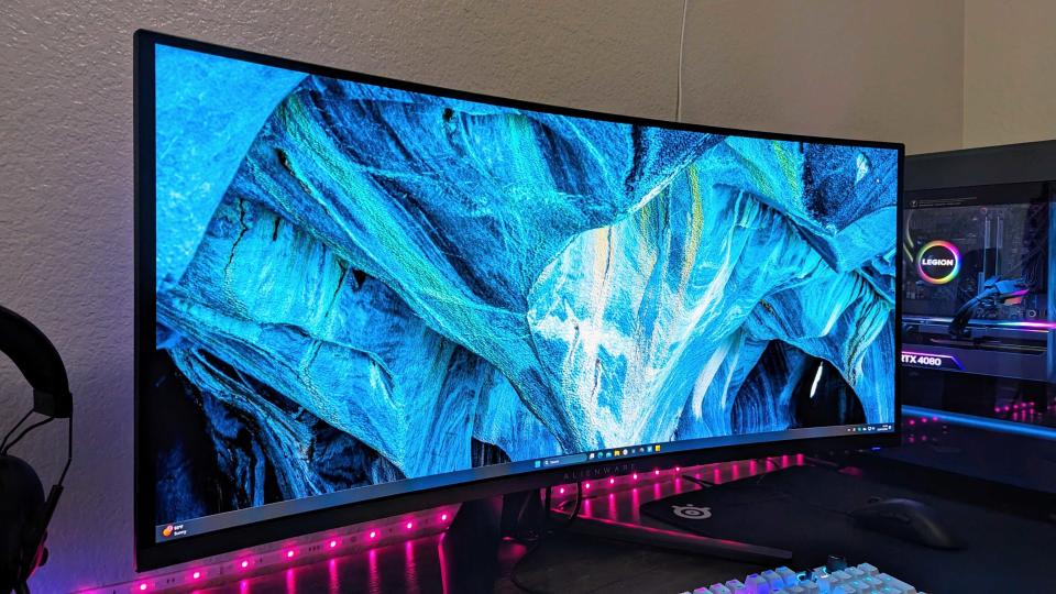 Image of the Alienware 34 Curved QD-OLED Gaming Monitor (AW3423DWF).