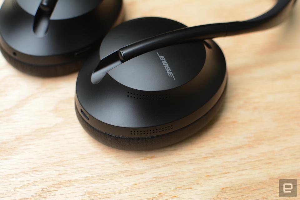 Bose's latest headphones match up better with Sony, but the details keep them from being perfect. 