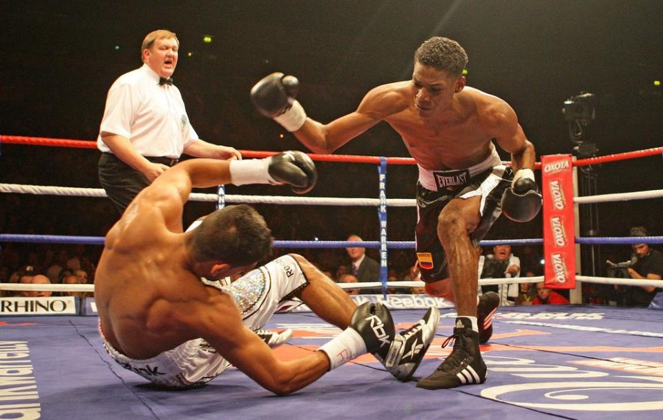 Khan suffered a first defeat to Breidis Prescott (Dave Thompson/PA) (PA Archive)