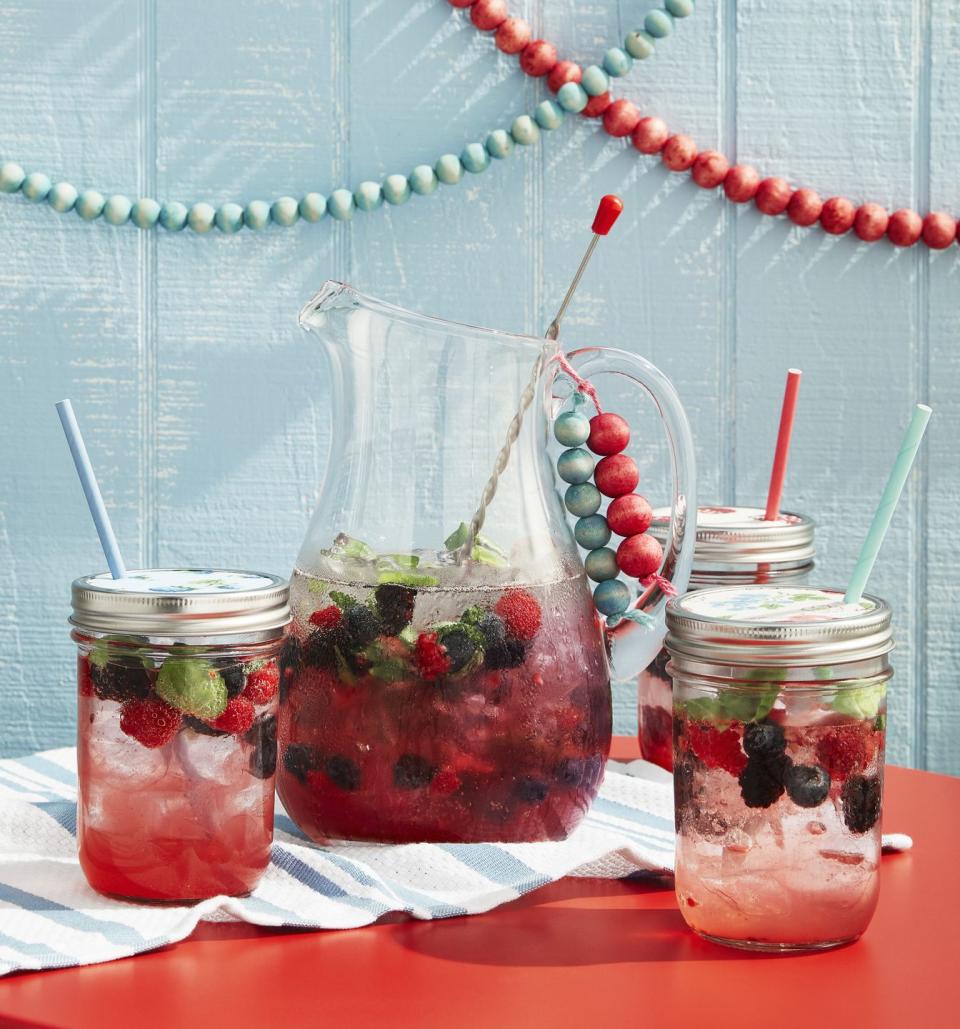 mixed berry spritzers