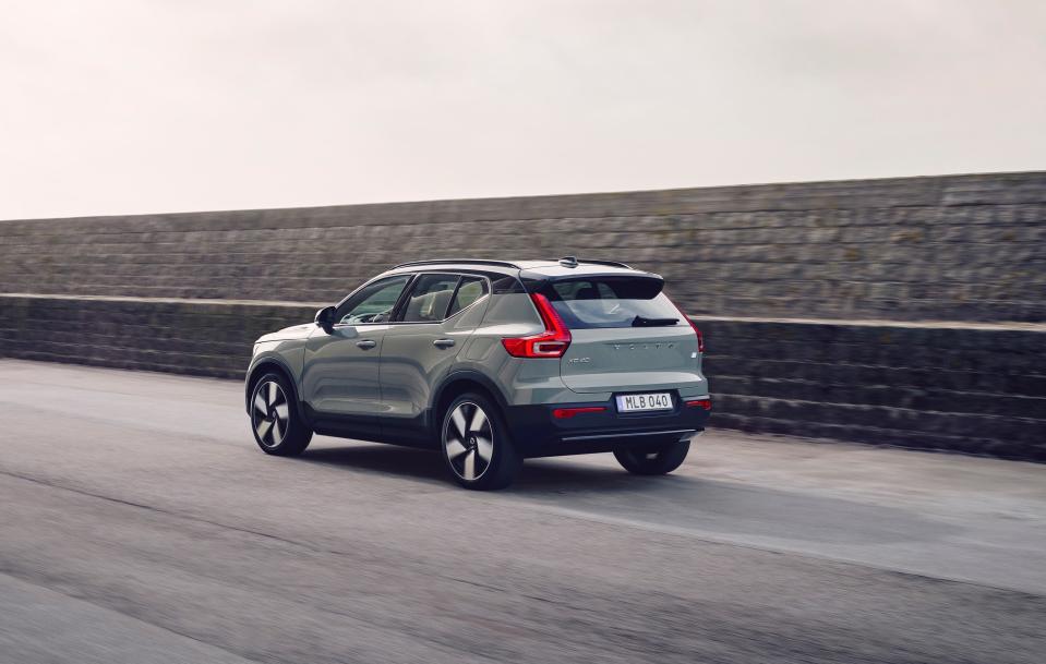 Single Motor versions are now rear-wheel-drive, rather than front. (Volvo)