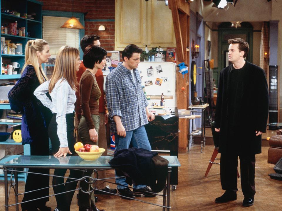 FRIENDS -- "The One with Rachel's Crush" Episode 13 -- Pictured: (l-r) Lisa Kudrow as Phoebe Buffay, Jennifer Aniston as Rachel Green, Courteney Cox as Monica Geller, Matt LeBlanc as Joey Tribbiani, Matthew Perry as Chandler Bing