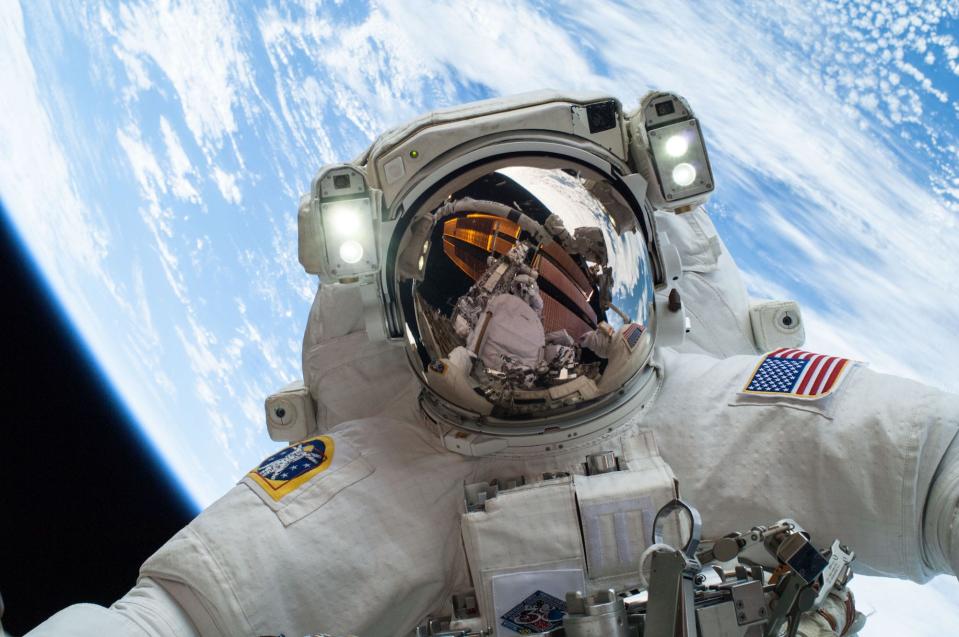 nasa astronaut selfie international space station iss earth 11572307115_1194957269_o