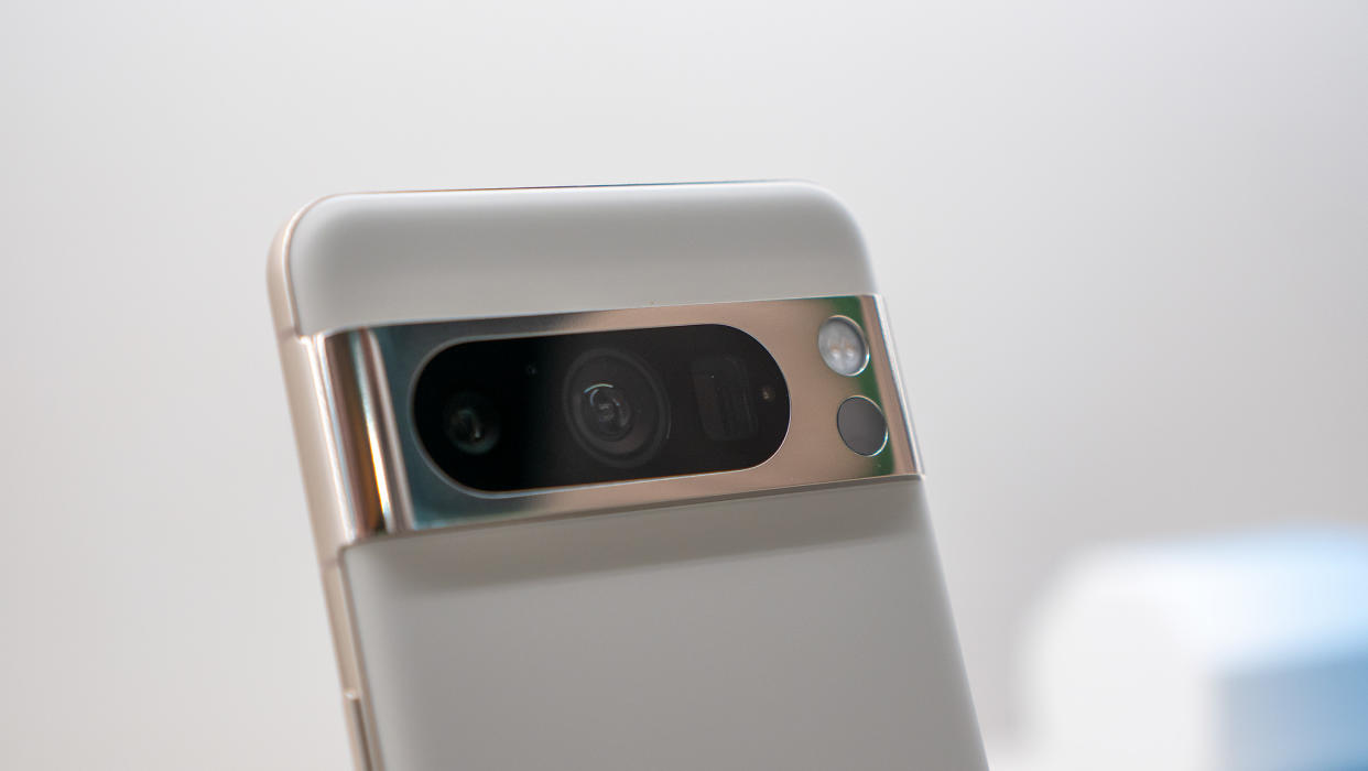  Google Pixel 8 Pro hands-on with the giant new cameras. 