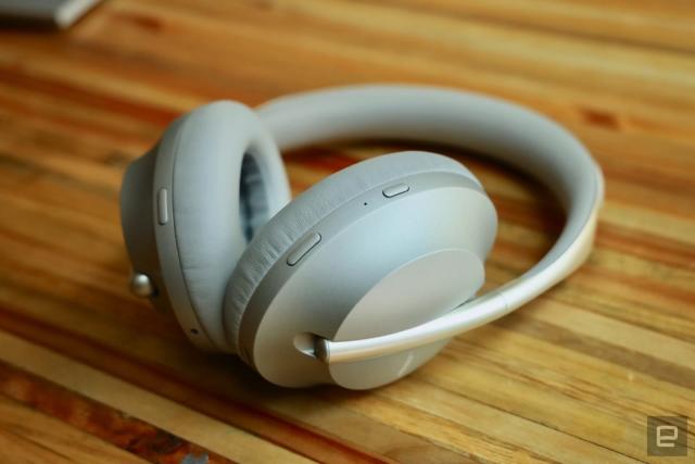 Bose Noise Cancelling Headphones 700 vs the QuietComfort 35 IIs: how do  they compare?