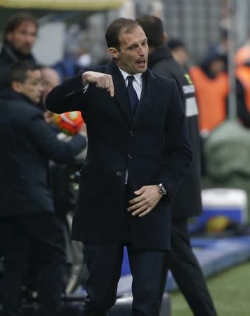 Football Soccer - Frosinone v Juventus Serie A - Matusa Stadium, Frosinone, Italy - 07/02/16. Juventus' coach Massimiliano Allegri reacts. REUTERS/Max Rossi