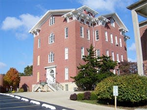 University Hall at Lincoln College