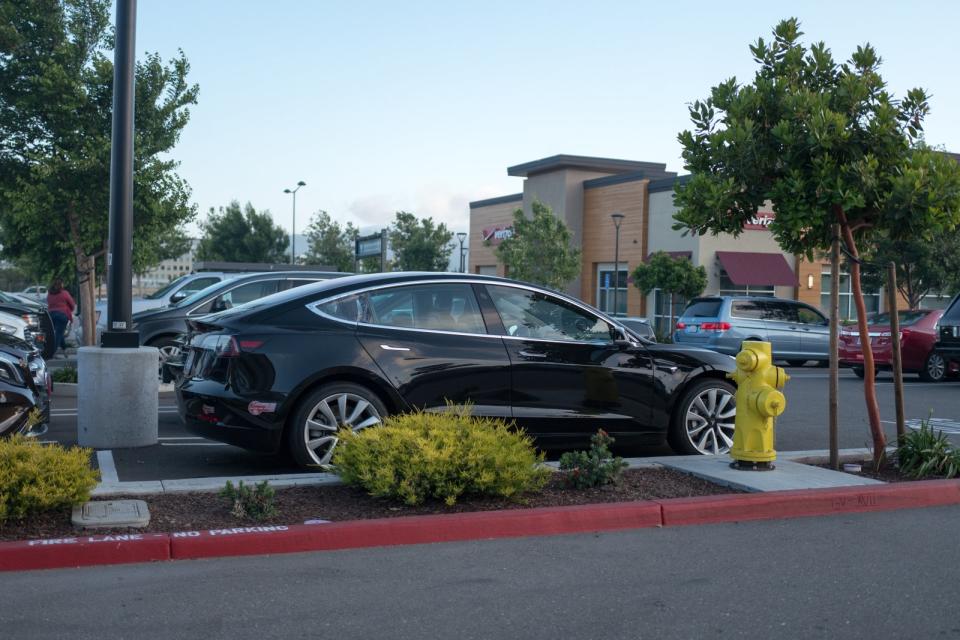 Tesla is ready to bring its parking lot-savvy Summon upgrade to its cars inearnest