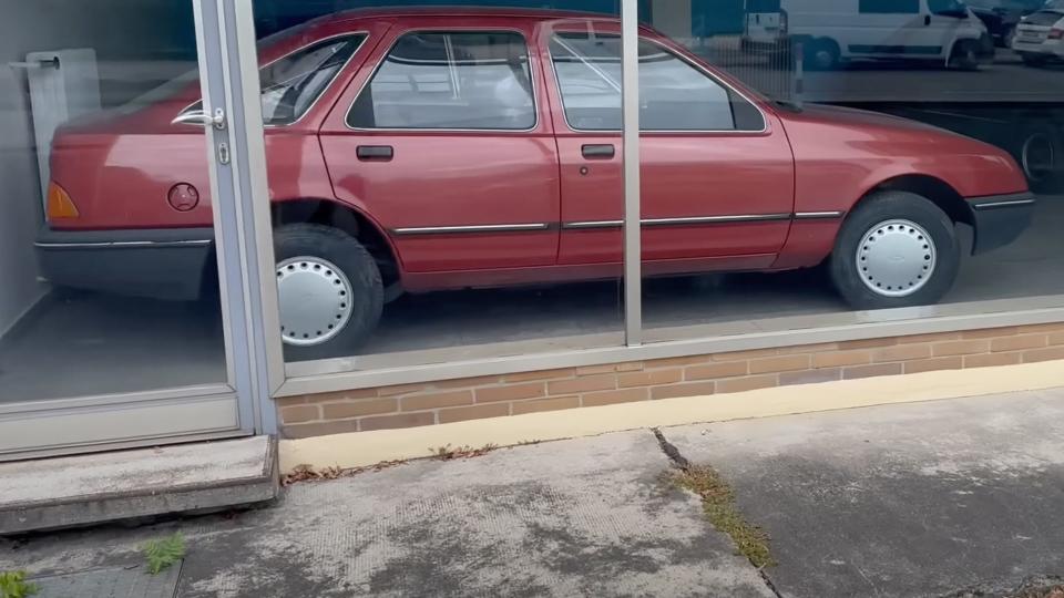 This Abandoned Ford Dealer Is Filled With Perfectly Preserved '80s Cars photo