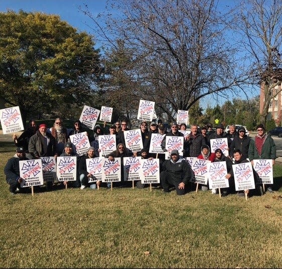 International Alliance of Theatrical Stage Local 59 members picketed outside the Meadowlands Exposition Center on November 7.