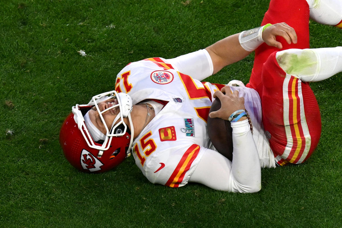 Patrick Mahomes plays through ankle sprain, leads Chiefs to Super Bowl 57  win - ESPN