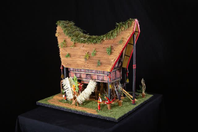 <p>The Omni Grove Park Inn</p> Grand Prize Winner: "Christmas at the Tongkonan"