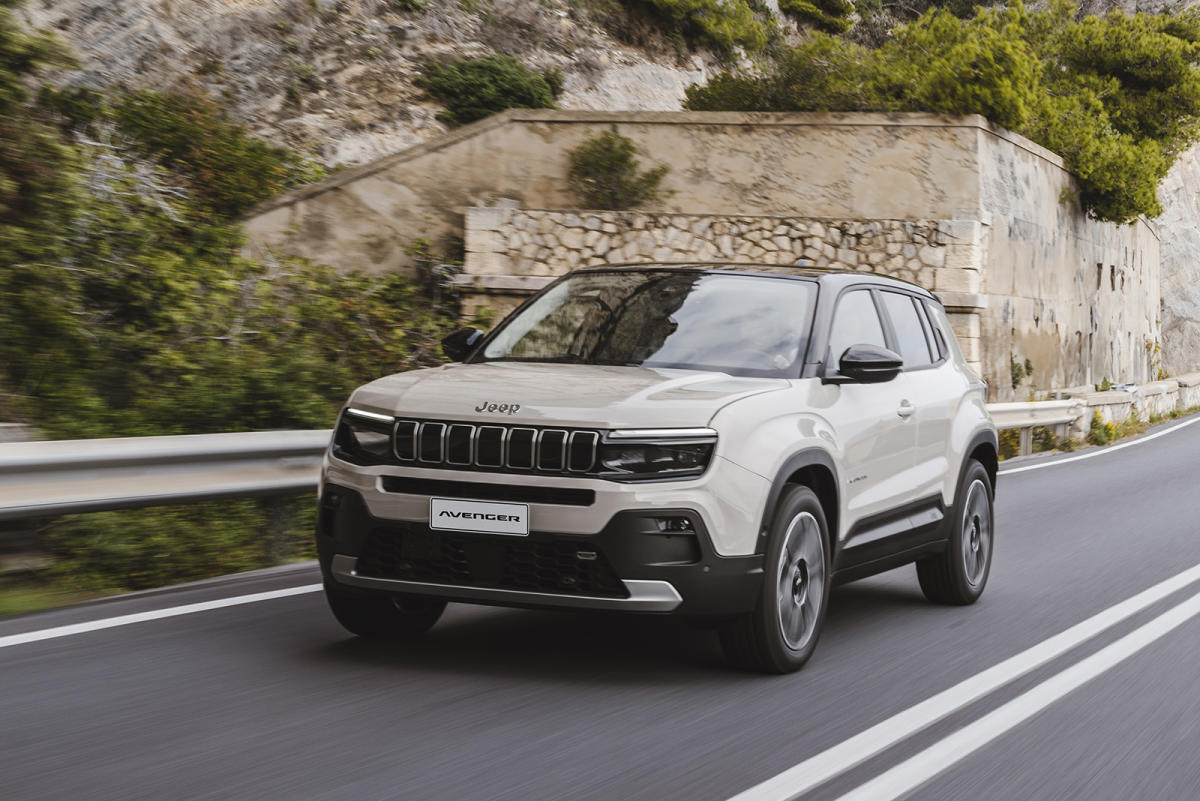 Jeep Avenger range expands with new petrol and hybrid powertrains