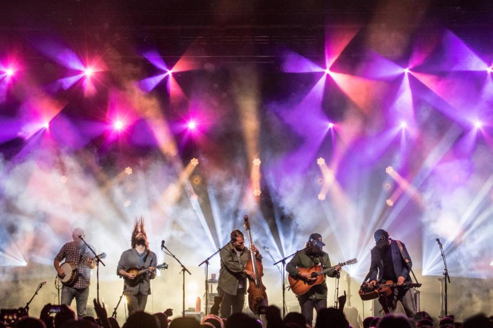 Greensky Bluegrass has a Stage AE date in January.