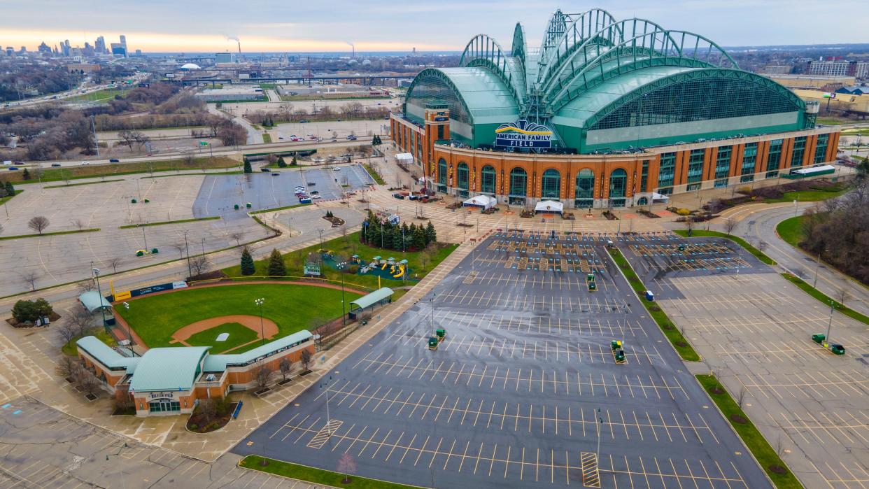 The Milwaukee Brewers American Family Field parking lot in Milwaukee on Thursday, April 28, 2022. Drone Photo by Mike De Sisti / The Milwaukee Journal Sentinel