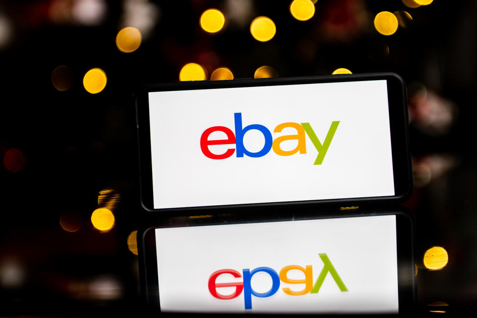 Bei Ebay gibt es nun eine wichtige Änderung. (Symbolbild: Mateusz Slodkowski/SOPA Images/LightRocket via Getty Images)