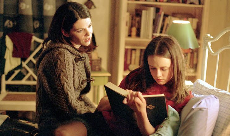 Lauren Graham and Alexis Bledel (Credit: The WB)