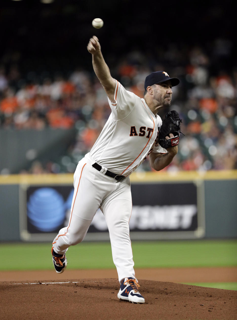 Houston Astros starting pitcher Justin Verlander throws against the Detroit Tigers during the first inning of a baseball game Wednesday, Aug. 21, 2019, in Houston. (AP Photo/David J. Phillip)