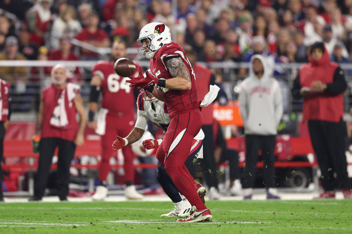 WATCH: Cardinals rookie TE Trey McBride stumbles to 1st career TD