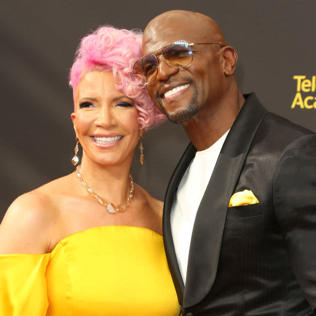 Terry Crews con su esposa Rebecca credit:Bang Showbiz