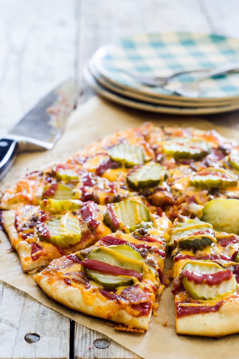 Bacon Cheeseburger Pizza