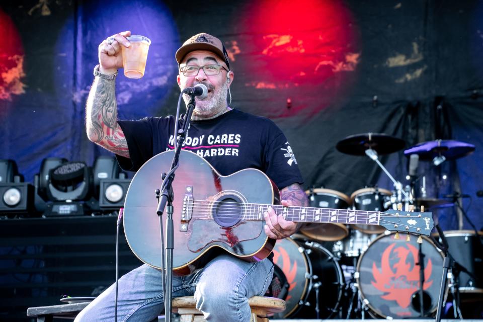 Aaron Lewis performs at the inaugural American Made Country Music Festival at the Muskingum County Fairgrounds. He will be in Erie on Nov. 15.