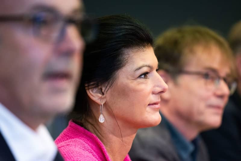 Sahra Wagenknecht (C), party leader of the Sahra Wagenknecht Alliance - for Reason and Justice (BSW), speaks to journalists next gto Alexander Ulrich (L) and Andreas Hartenfels during a press conference to present the content and personnel of the alliance in Rhineland-Palatinate. Lando Hass/dpa